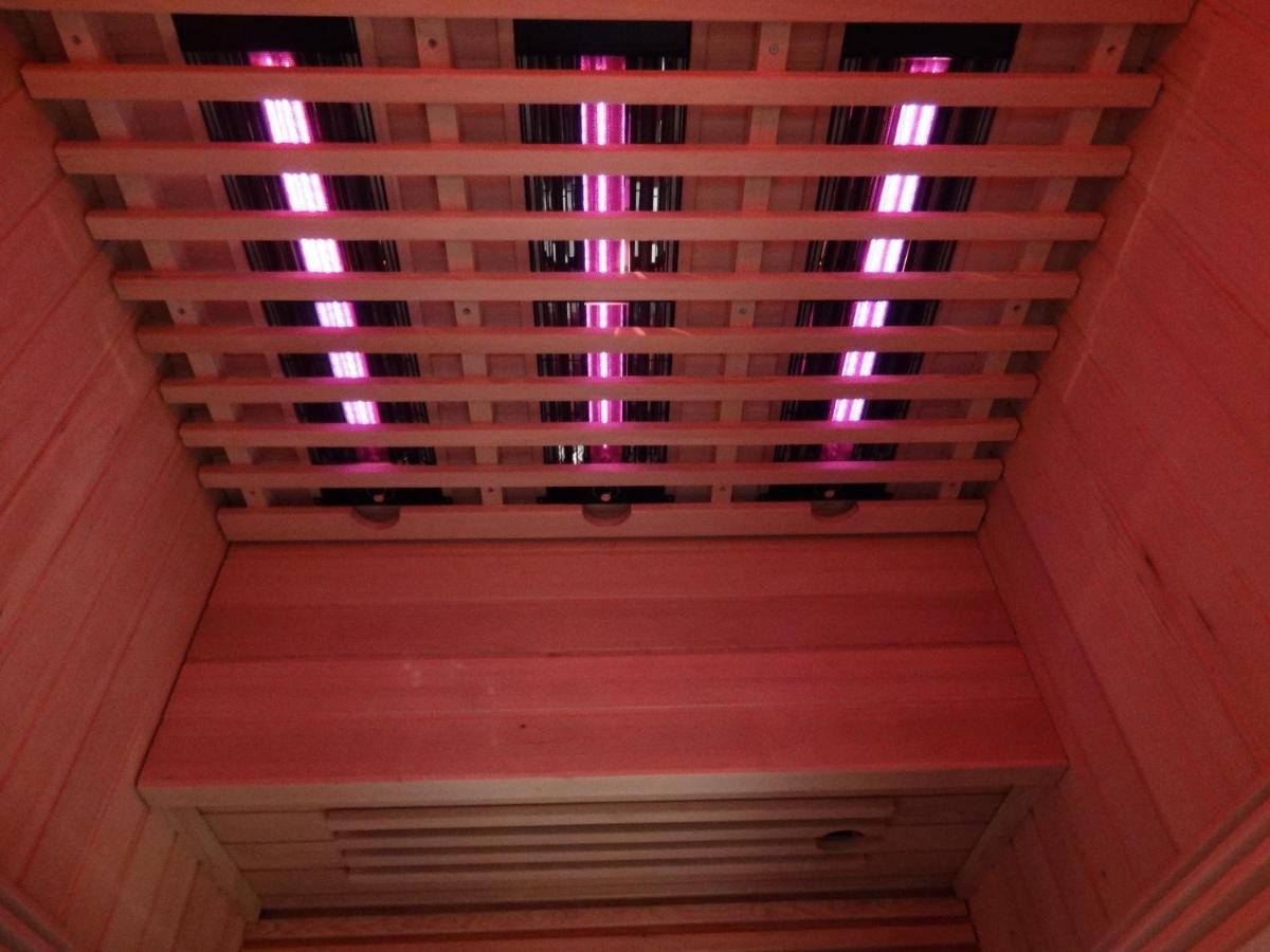 B & B 'Droom In De Polder De Suite Met Prive Sauna アルネマイデン エクステリア 写真