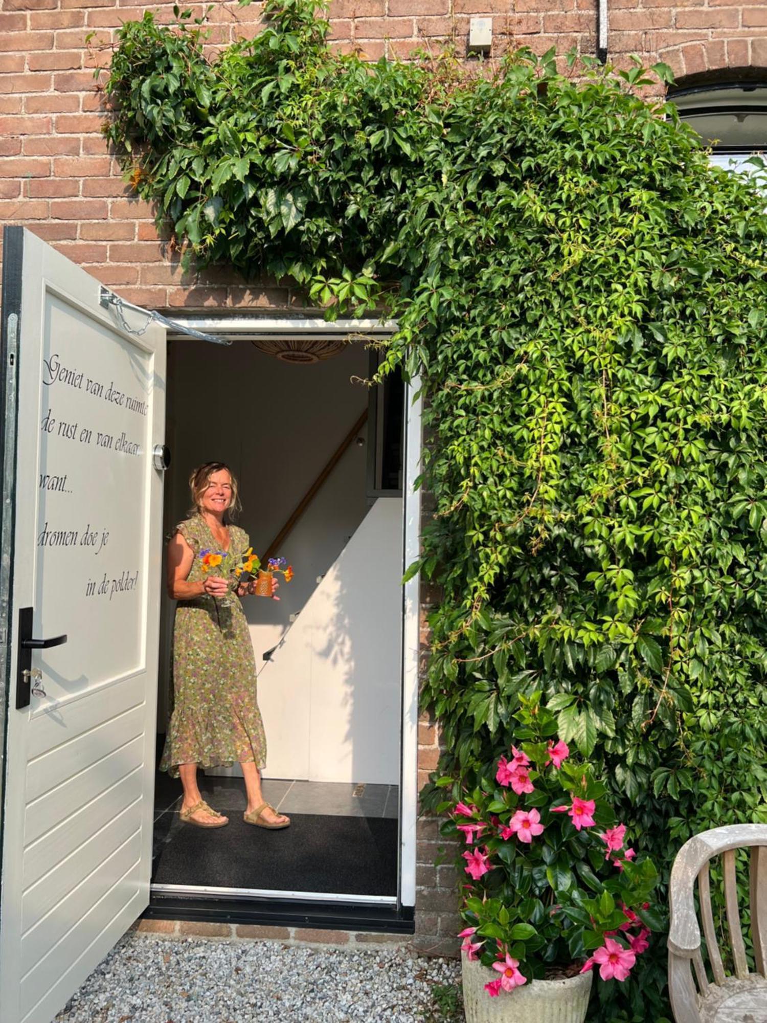 B & B 'Droom In De Polder De Suite Met Prive Sauna アルネマイデン エクステリア 写真